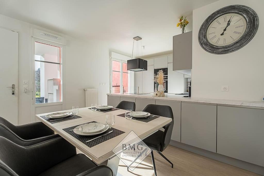 Scandinaves Appartement Disneyland เซร์ริส ภายนอก รูปภาพ